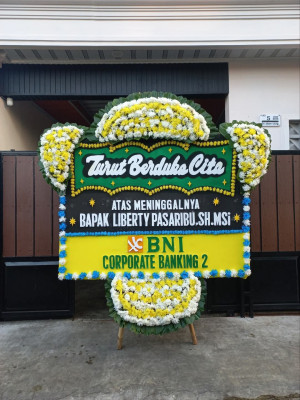 Papan Bunga Duka di Tanjung Mas